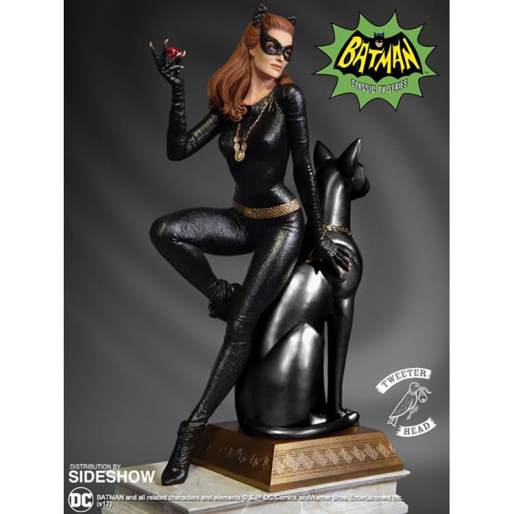 Batman Estatua Classics Collection Maquette Catwoman Ruby Edition Variant 30 cm