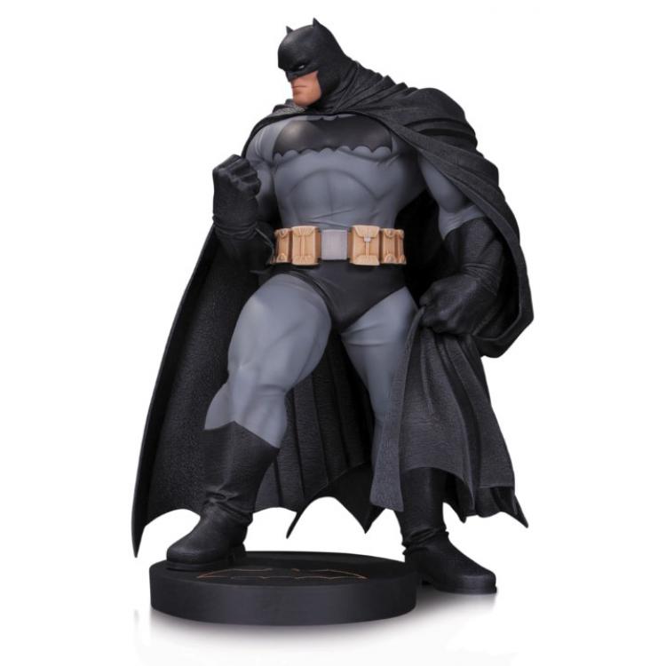 DC Comics Designer Estatua Batman by Andy Kubert 30 cm