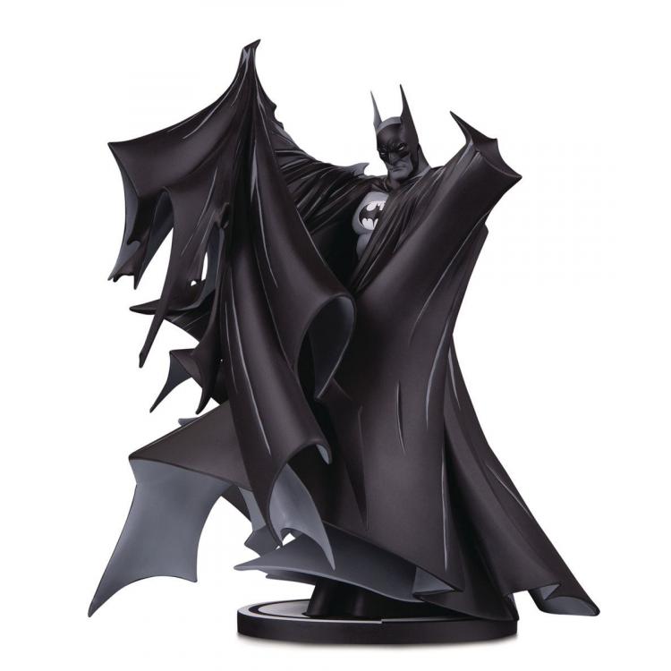 Batman Black & White Statue Batman by Todd McFarlane 24 cm