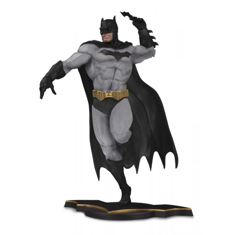 DC Core Estatua Batman Gray Variant heo EU Exclusive 26 cm