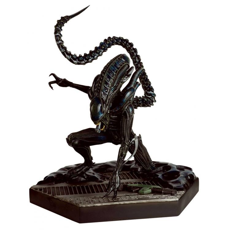 The Alien & Predator Estatua Figurine Collection Special Mega Xenomorph Warrior (Aliens) 29 cm